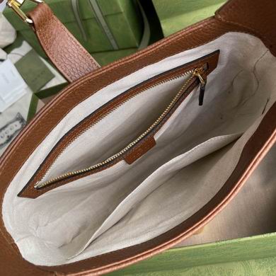 BA636706   28X19X4.5  (18)
